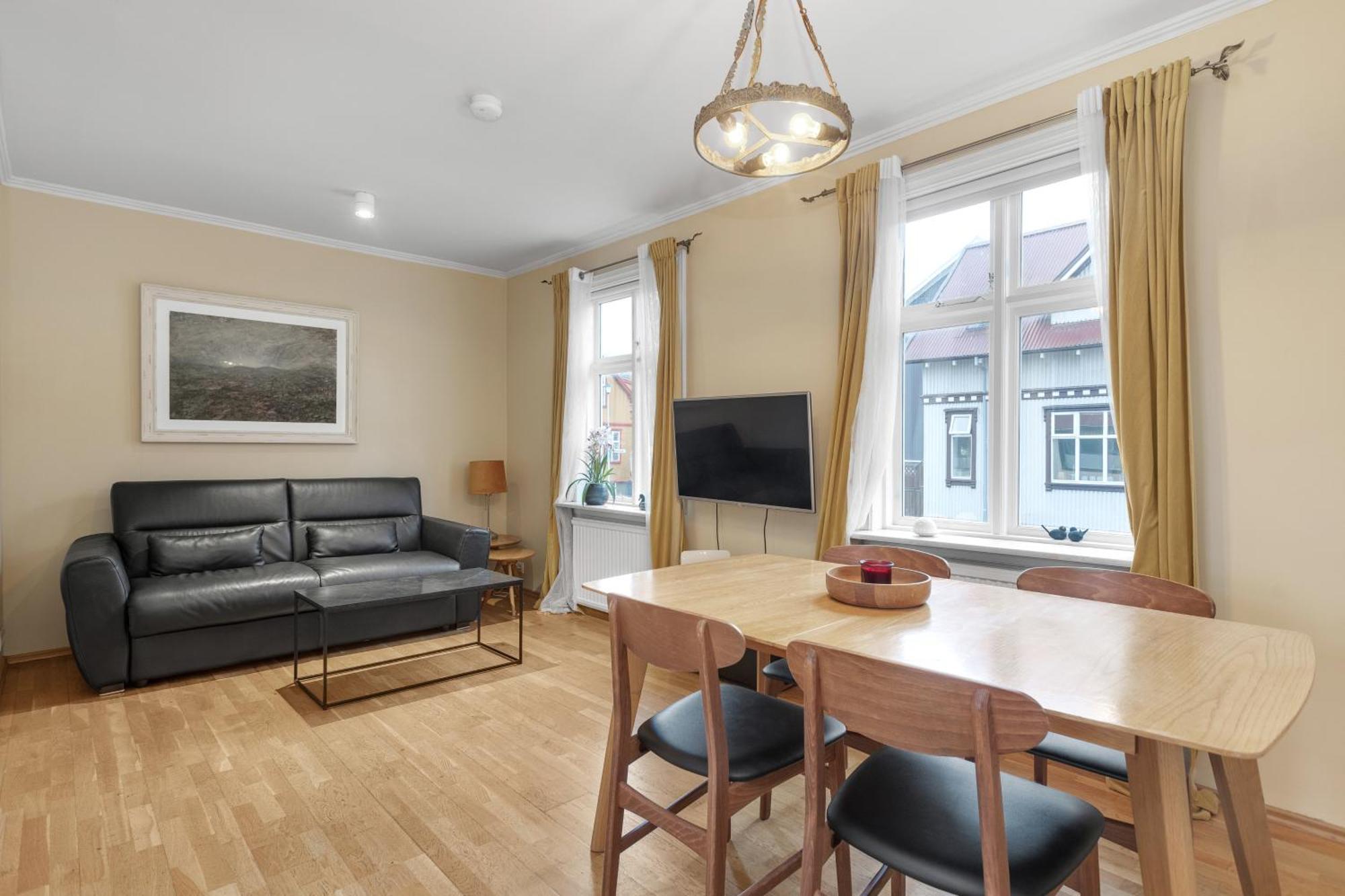 Live As Locals Apartments Reykjavik Exterior photo